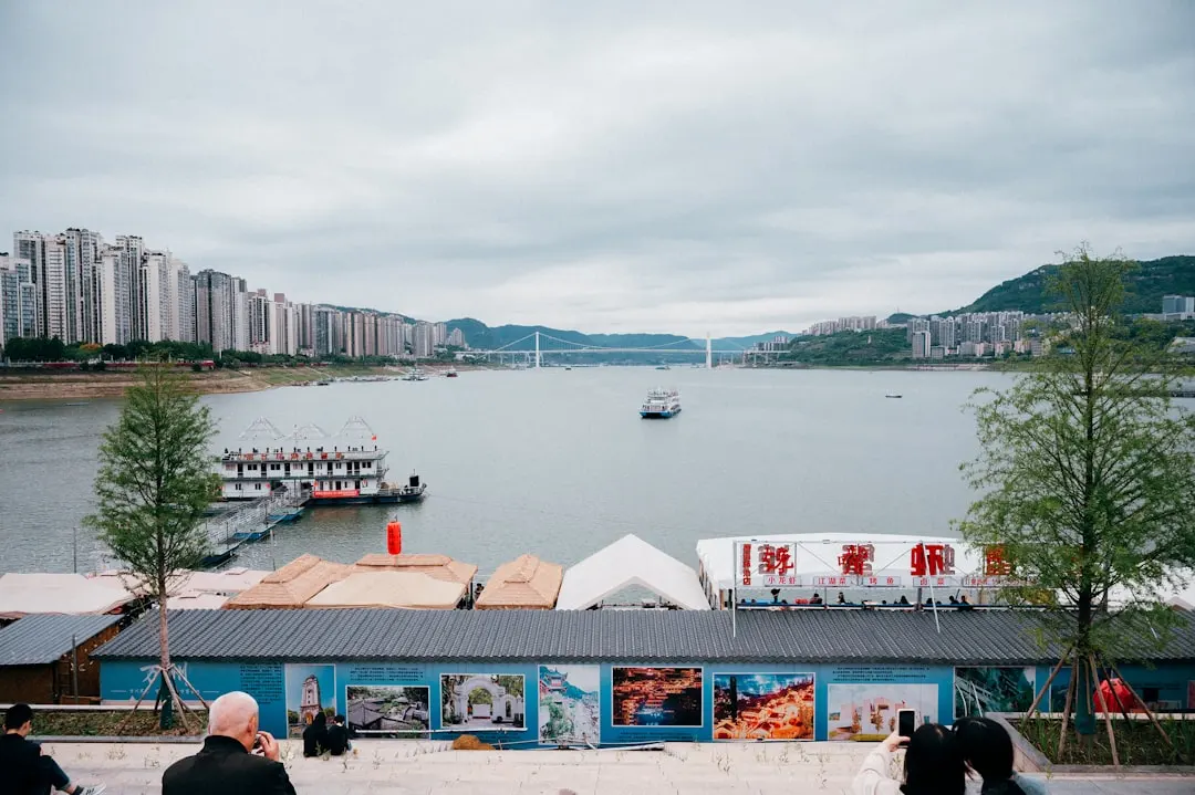 2025年粤东地区广告传媒行业新政策解读与合规运营要点